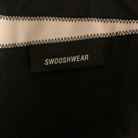 Nike swooshwear dress - Picture 8 of 10